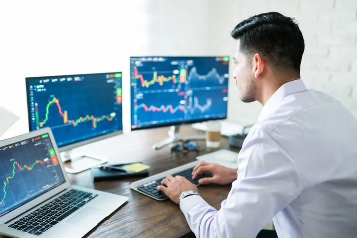 Day trading is for quick daily moves, swing trading holds for days, and a financial advisor can help weigh the risks and benefits.