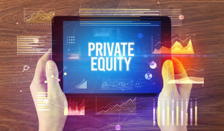 Comparação entre crédito privado e private equity: Vantagens e Desvantagens para investidores